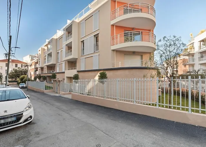 Juan Les Pins Center 2p Parking Terrasse * 앙티브