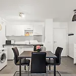 Juan Les Pins Center 2p Parking Terrasse Apartamento