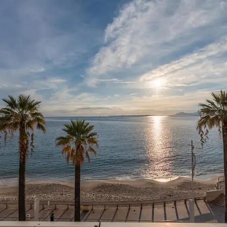 Juan Les Pins Center 2p Parking Terrasse Apartamento Antibes