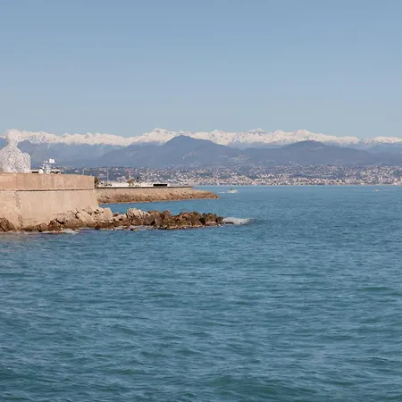 Juan Les Pins Center 2p Parking Terrasse Apartamento *